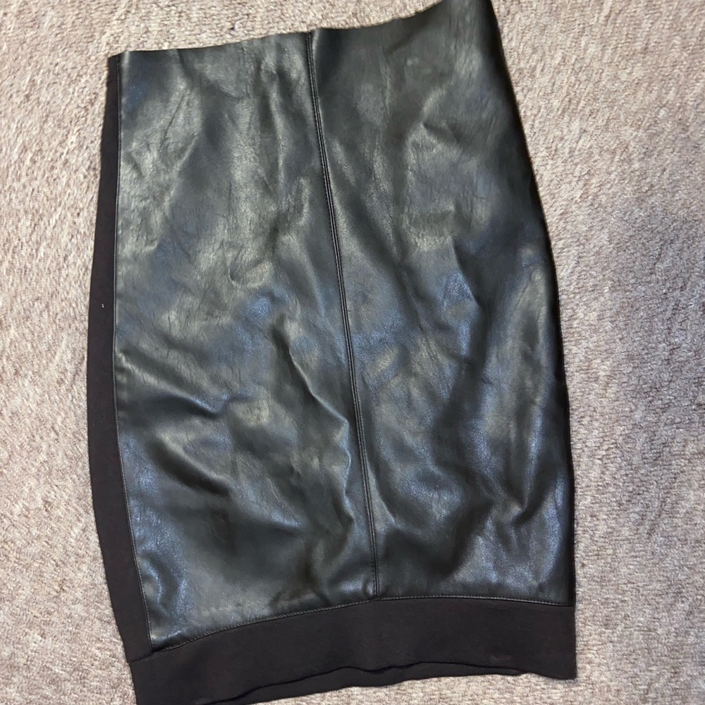 Bailey 44 pencil skirt